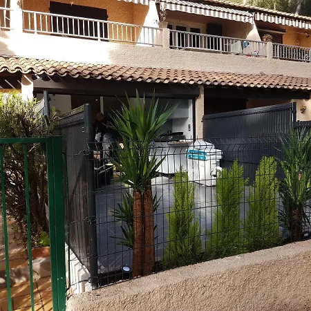 Andrea D2 Proximite Avec Terrasse Et Parking Apartmán