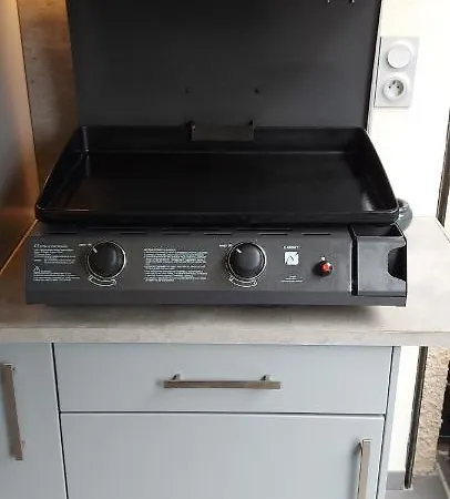 Andrea D2 Proximite Avec Terrasse Et Parking Apartmán