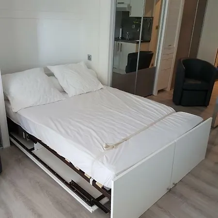 Andrea D2 Proximite Avec Terrasse Et Parking Apartmán