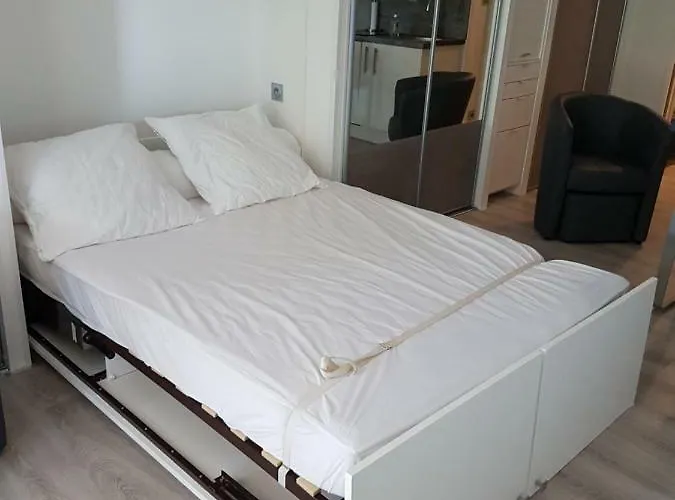 Andrea D2 Proximite Avec Terrasse Et Parking شقة
