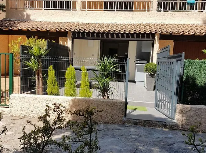 شقة Andrea D2 Proximite Avec Terrasse Et Parking ليه ليكيه